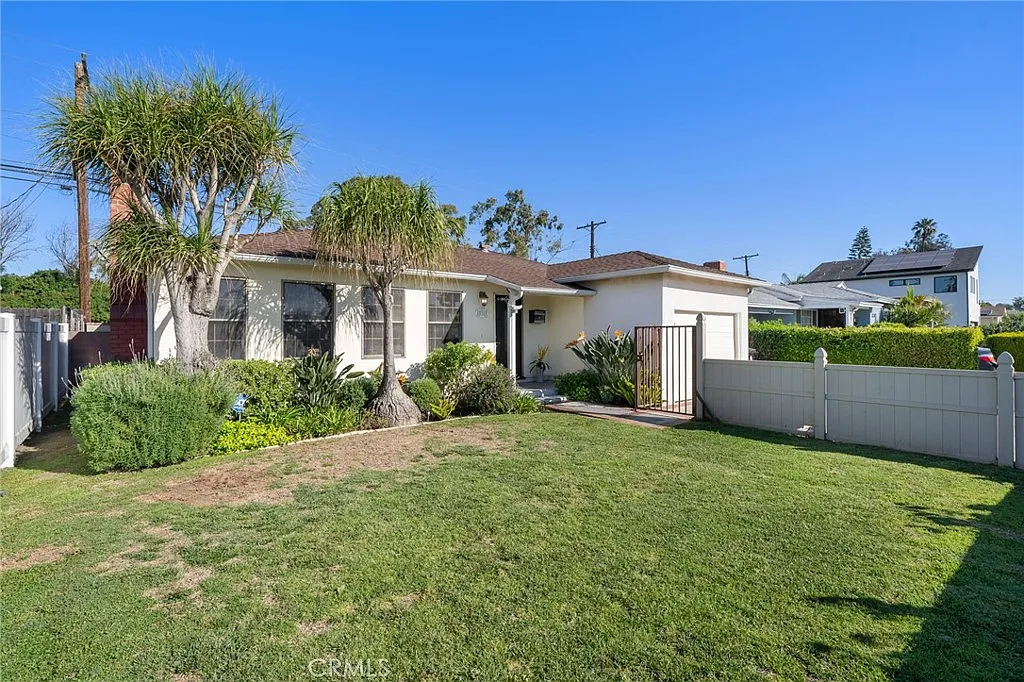 3 bed, 1266 sqft, $5,000 — Photo 3
