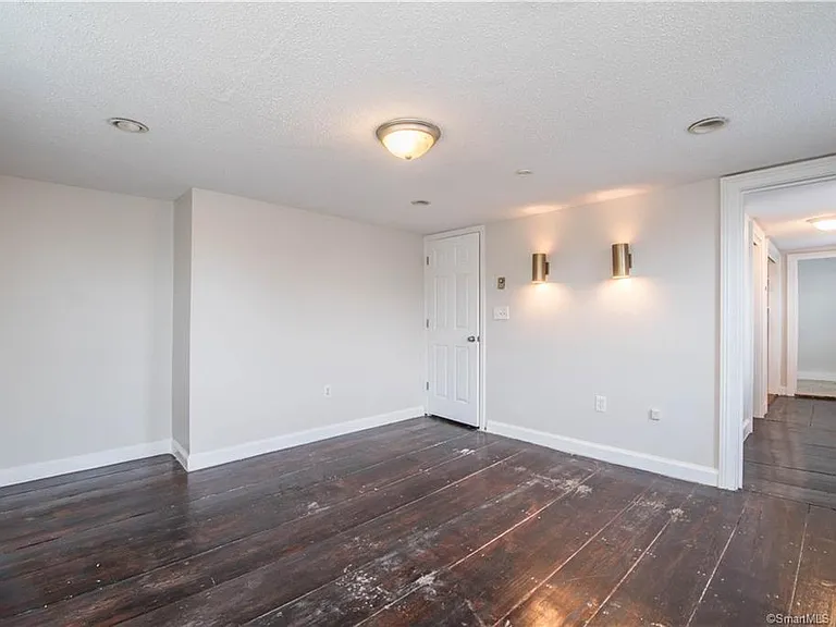 227 Windsor Ave #1 — Photo 2