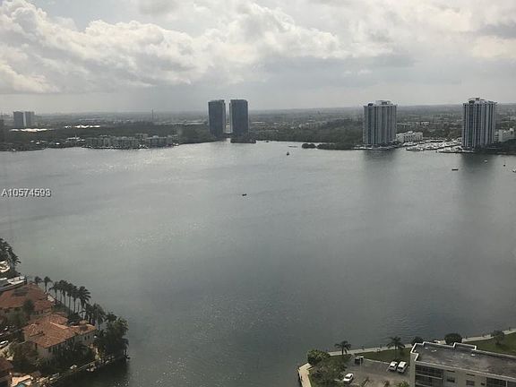 4th image of 1000 Island Blvd #1000