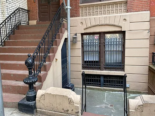 Rented by Sotheby's International Realty | media 13