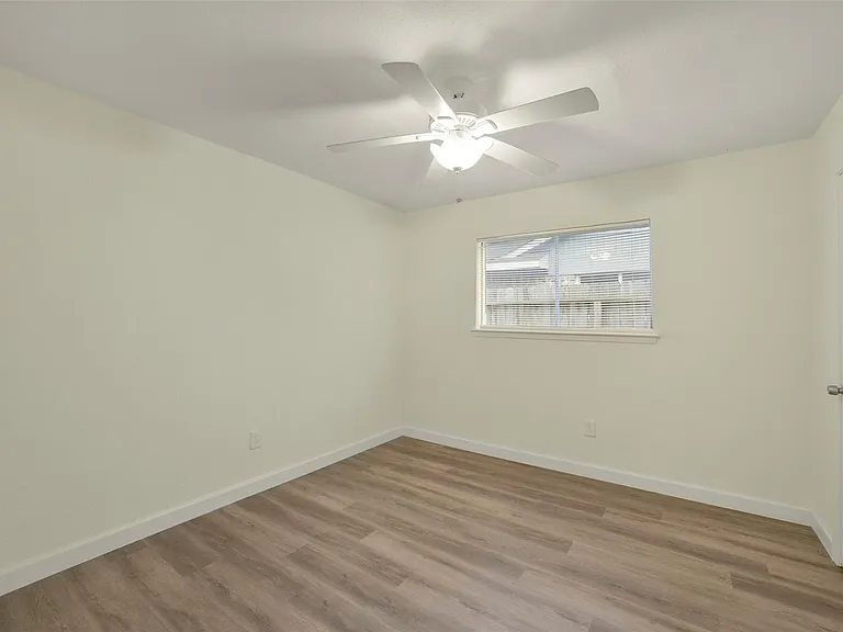 23122 Whispering Willow Dr — Photo 27