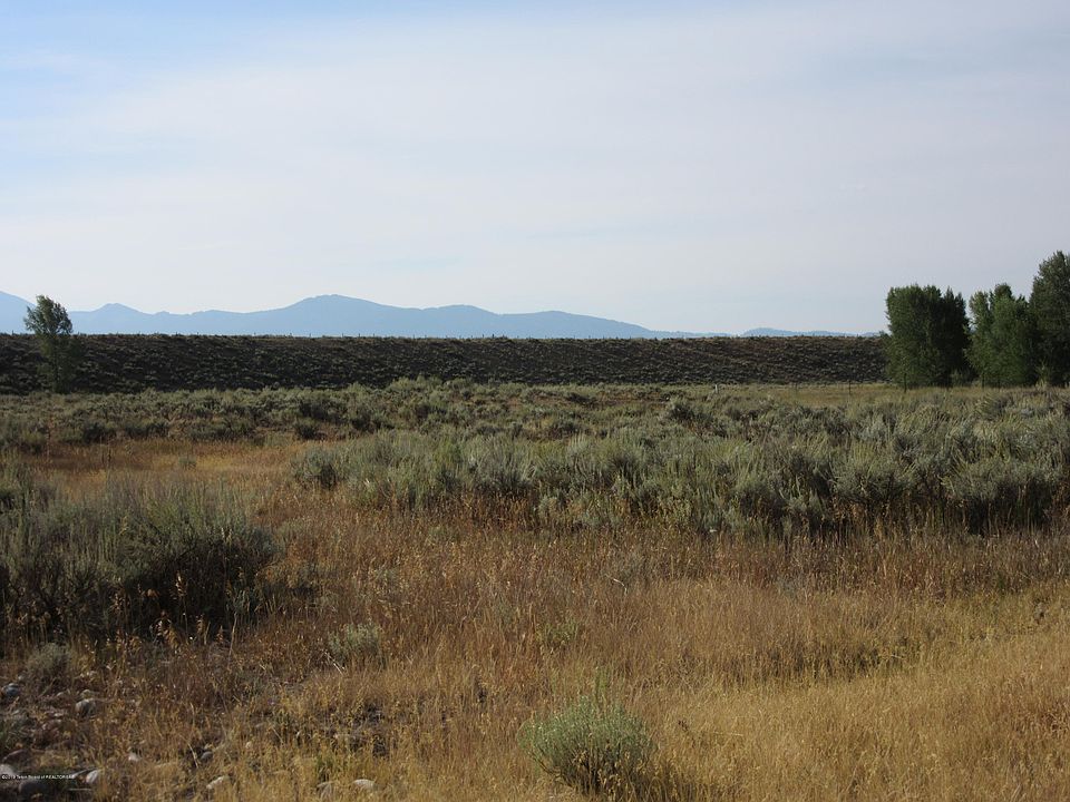 2nd image of 555 E Solitude Dr