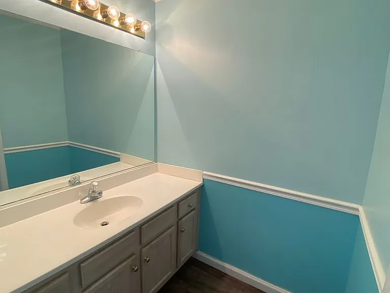 217 W Gilbert St — Photo 17