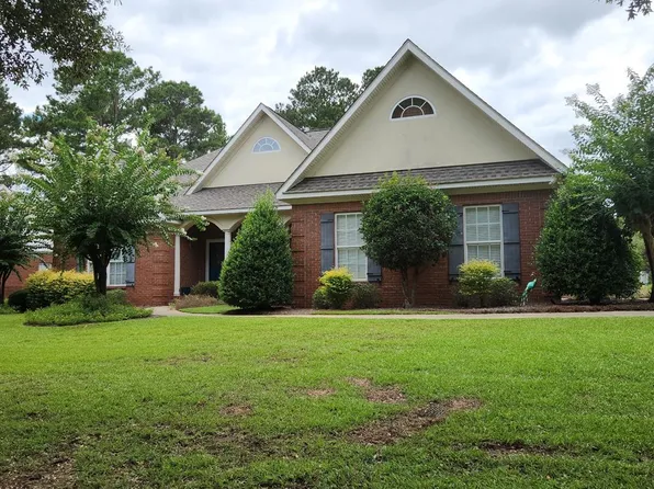 902 Edinburgh Way, Dothan, AL 36305
