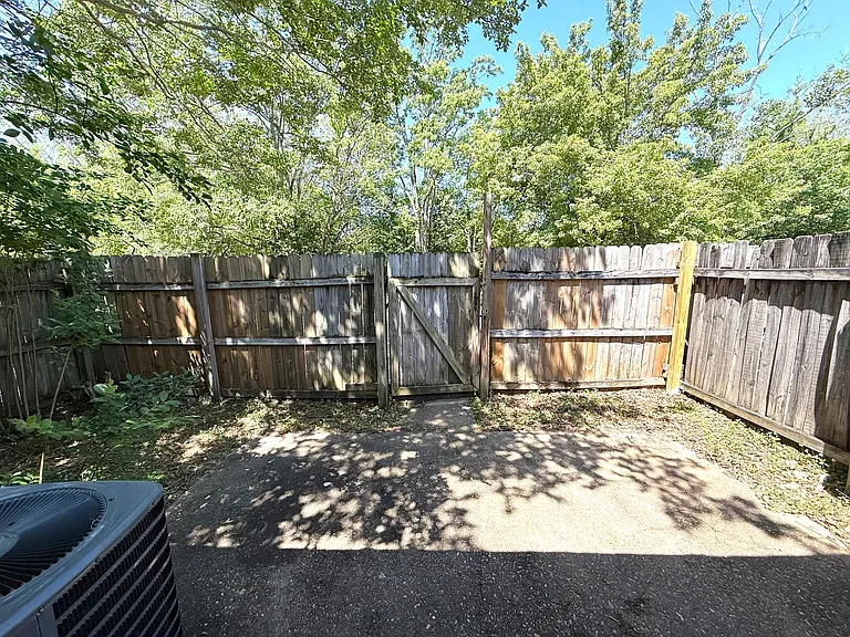 5720 Worchester Dr — Photo 9