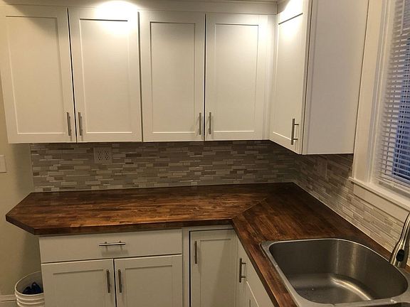 4th image of 228 Victoria St N APT 1