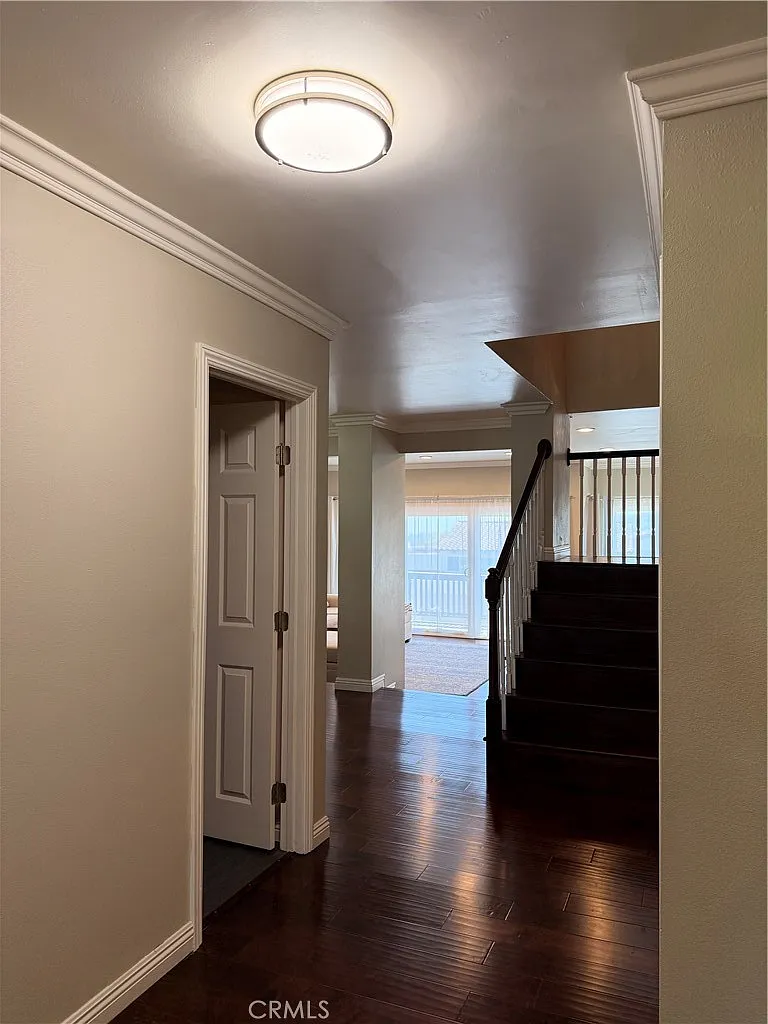 2 bed, 2.5 bath, 1994 sqft, $5,350 — Photo 3