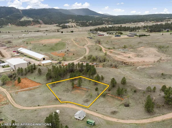 12 Wedgewood Dr, Hot Springs, SD 57747