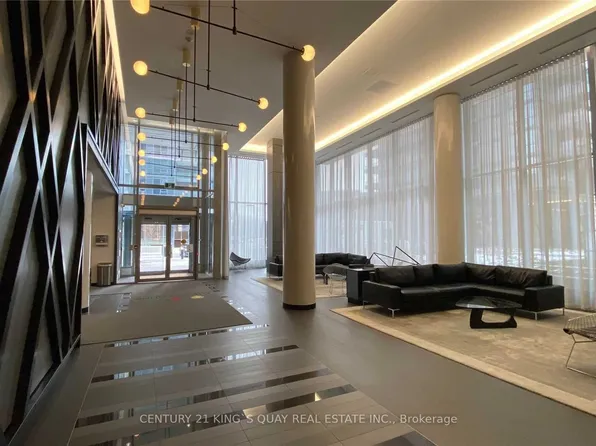 52 Forest Manor Rd #910, Toronto, ON M2J 0E2