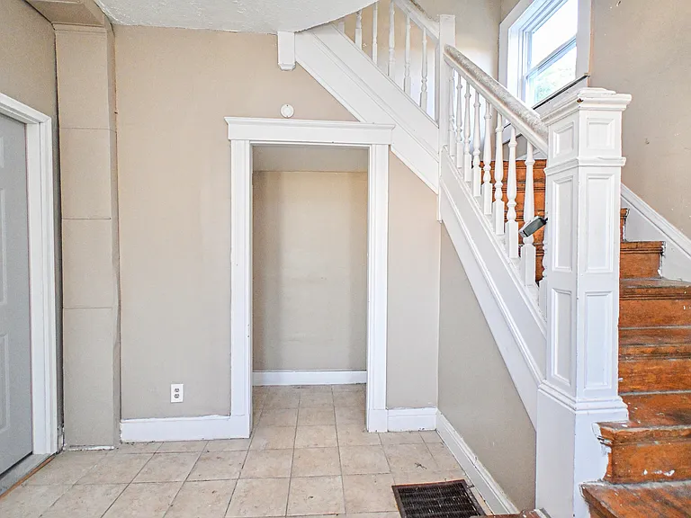 962 Hawthorne Ave #2 — Photo 34