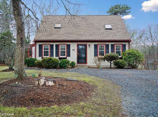 16 Terry Ave, Mashpee, MA 02649