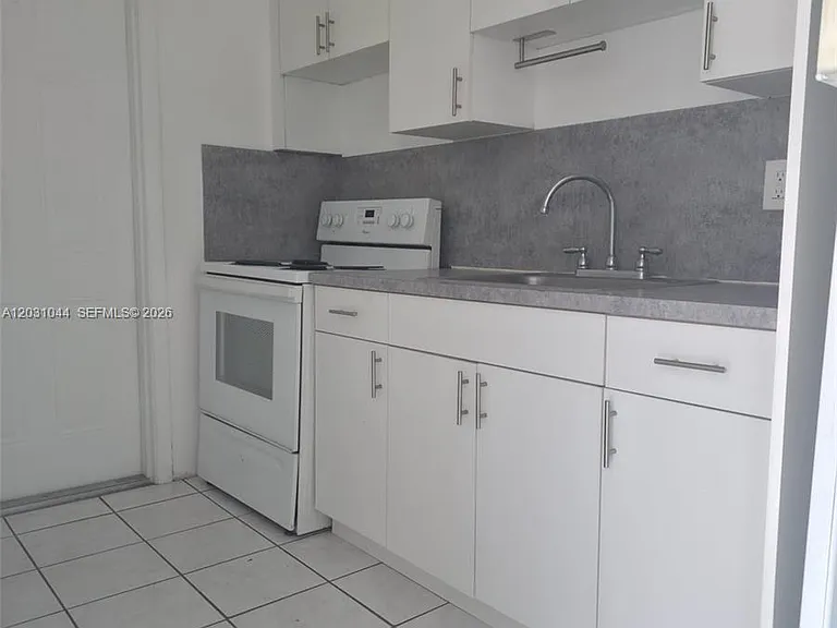 1610 Liberty St #1 — Photo 14