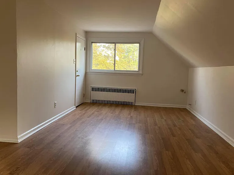 27 Glenwood St #3 — Photo 7