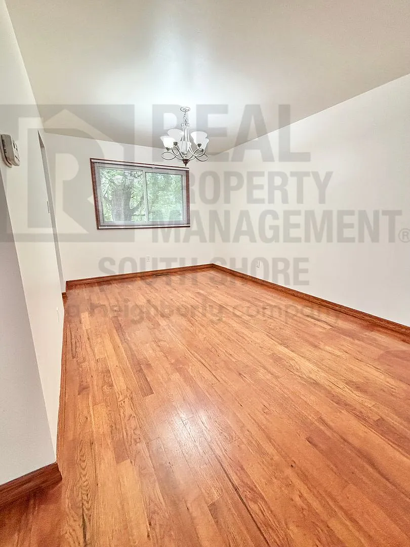 4 Bed/2Bath in LOFS Resort Living — Photo 3
