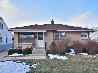 935 S 111th St, West Allis, WI 53214