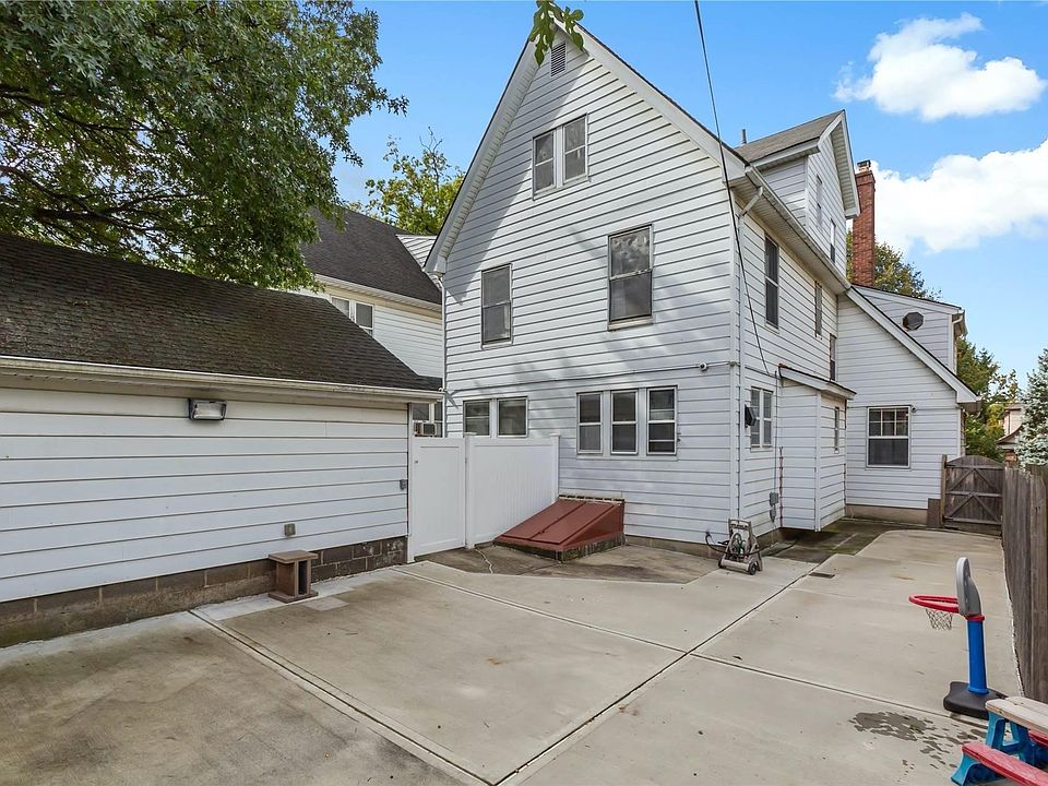 3221 167 Street, Flushing, NY 11358 Zillow