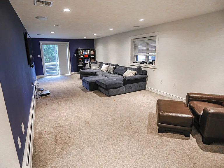 296 Forest Rd — Photo 31