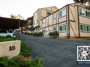 935 Lighthouse Ave APT 10, Pacific Grove, CA 93950