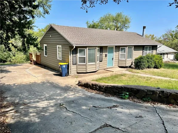 9206 Cleveland Ave, Kansas City, MO 64132