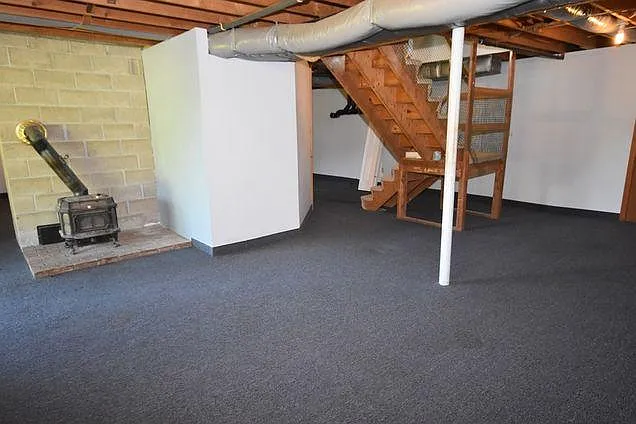 105 N Valley Rd — Photo 25