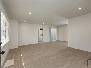 1109 1/2 S Bronson Ave, Los Angeles, CA 90019