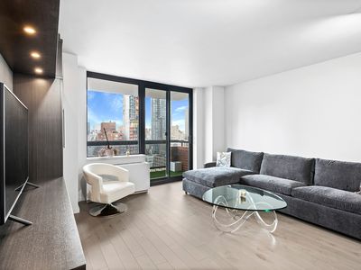 300 E 62nd St APT 2101, New York, NY, 10065