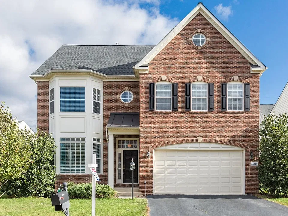 46046 Earle Wallace Cir