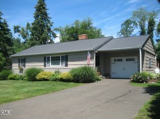 4 Budd Dr, Bethel, CT 06801