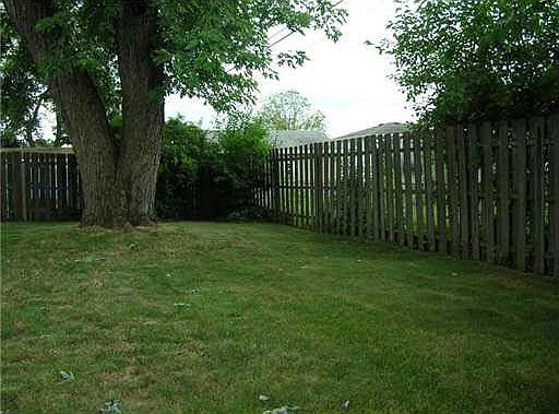 2nd image of 1549 Arcadia Ave