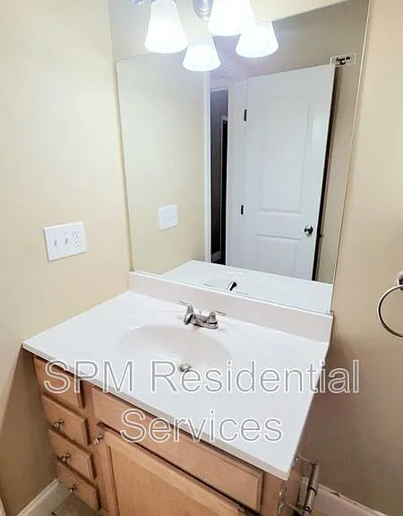 114 Mayberry Ct — Photo 10