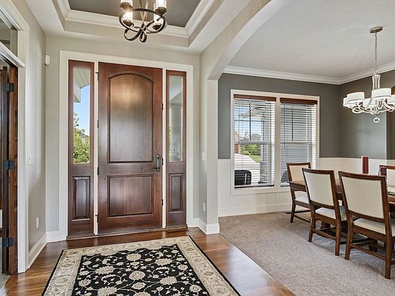 5th image of 14 Monarch Ln