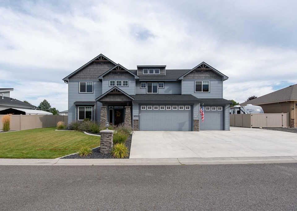 1st image of 20325 E 6th Ln