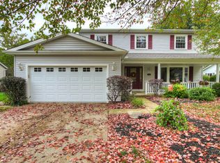 573 Walmar Rd, Bay Village, OH 44140