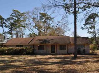 130 Rolling Hills Dr, Lumberton, TX 77657