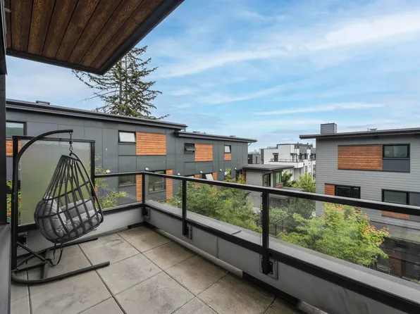 528 E 2nd St #42, North Vancouver, BC V7L 0G8