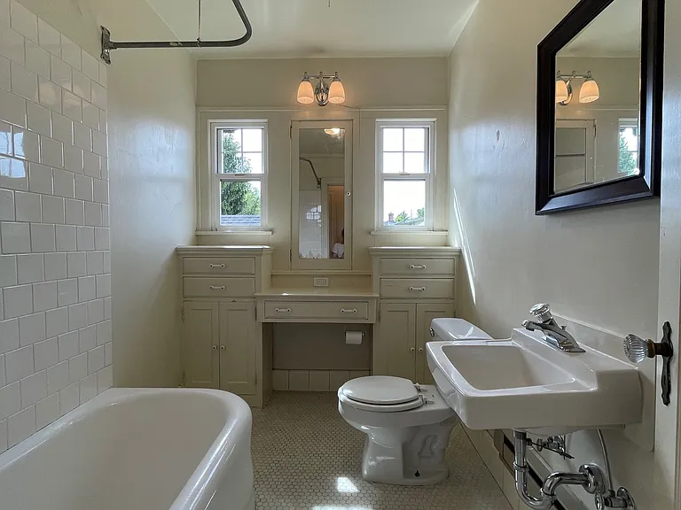 3652 SE Stark St #33 — Photo 6