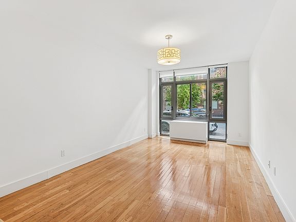 3rd image of 33 Caton Pl #1CC