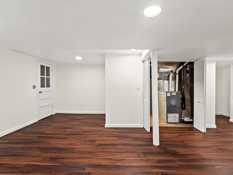 53 Oneida Ave — Photo 22