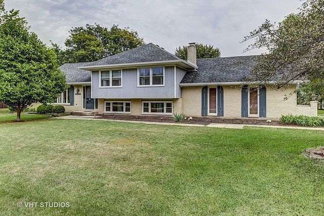 1st image of 11S639 McGrath Ln