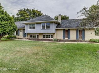 11S639 McGrath Ln, Naperville, IL 60564