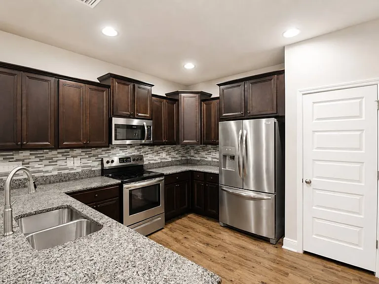 3674 Hawks Landing Cir — Photo 7