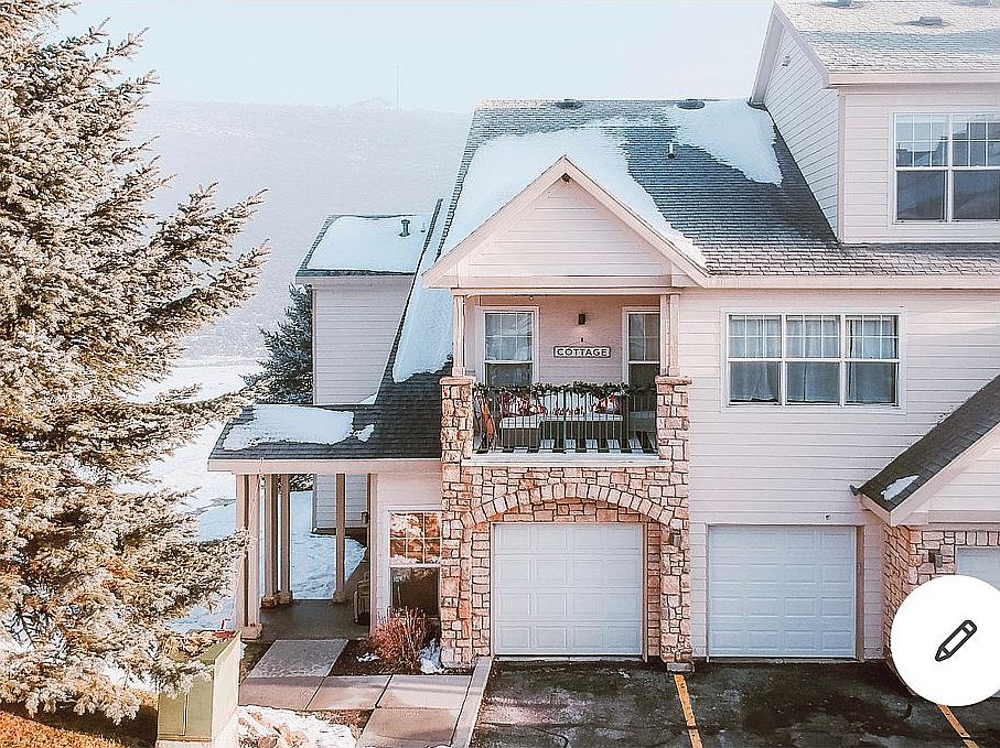 Three story with views