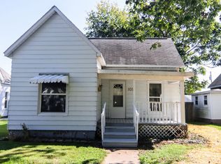 109 S Pine St, Villa Grove, IL 61956