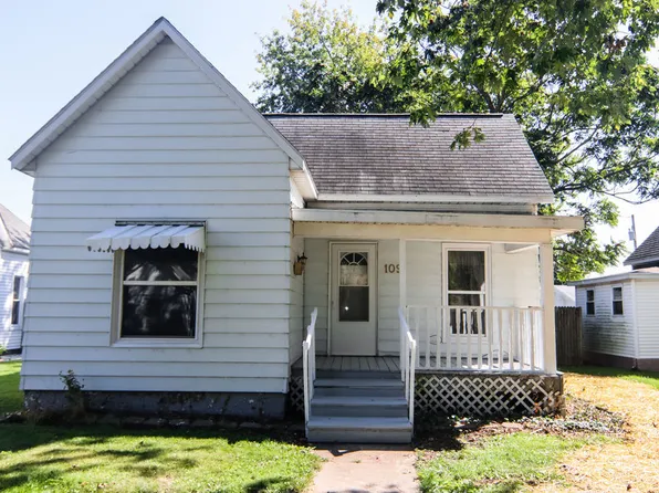 109 S Pine St, Villa Grove, IL 61956