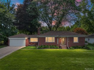 17165 Macarthur St, Redford, MI 48240