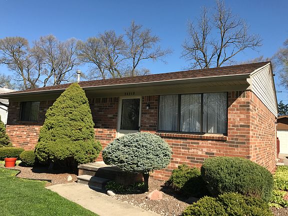 2nd image of 34318 Richland St