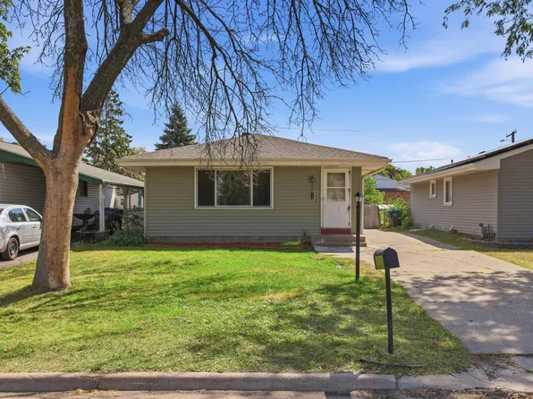 2336 12th Ave E, North Saint Paul, MN 55109