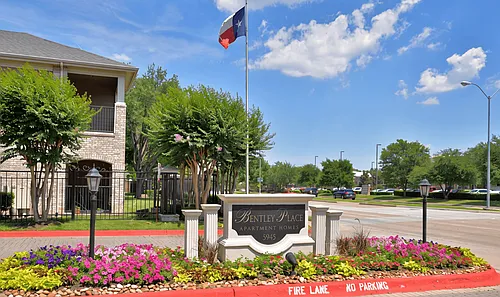 Bentley Place Apartments Photo 1