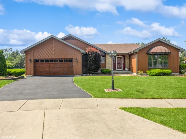 1440 Brandywine Dr, Munster, IN 46321