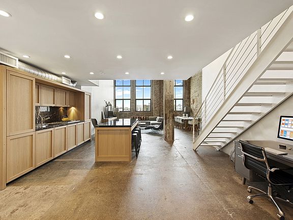 5th image of 330 Wythe Ave APT 4F